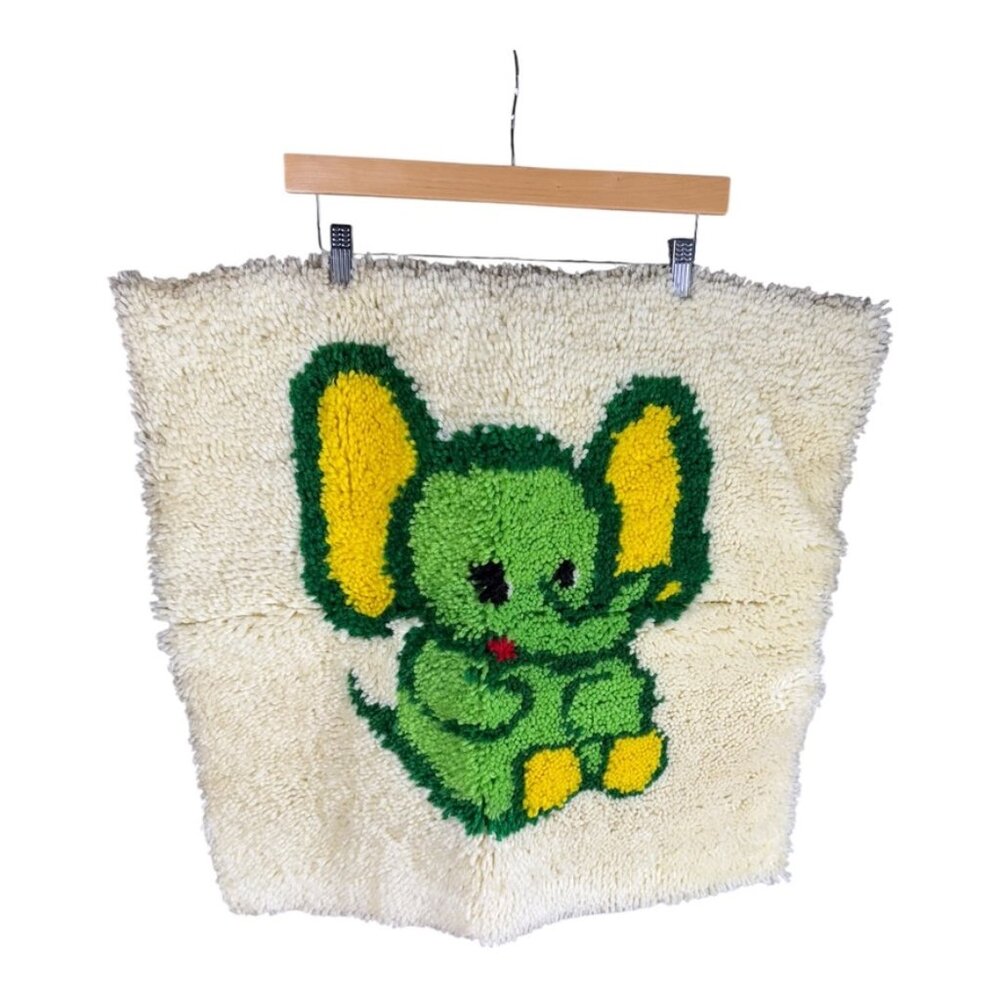 Elephant Latch Hook‎